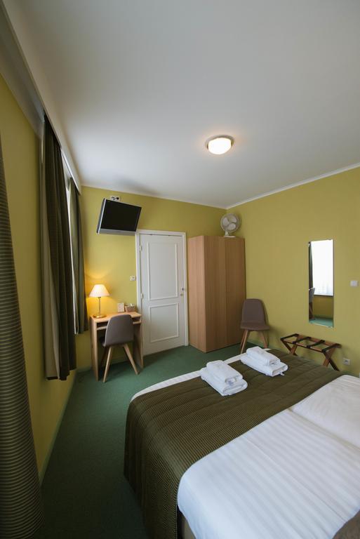 Hotel Groeninghe บรูจส์ ภายนอก รูปภาพ