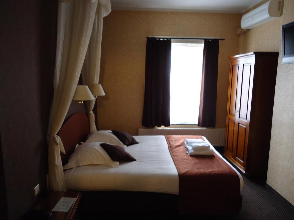 Hotel Groeninghe บรูจส์ ภายนอก รูปภาพ