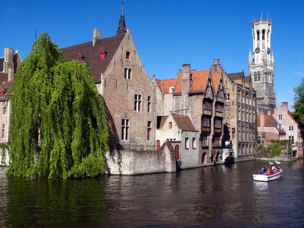 Hotel Groeninghe บรูจส์ ภายนอก รูปภาพ