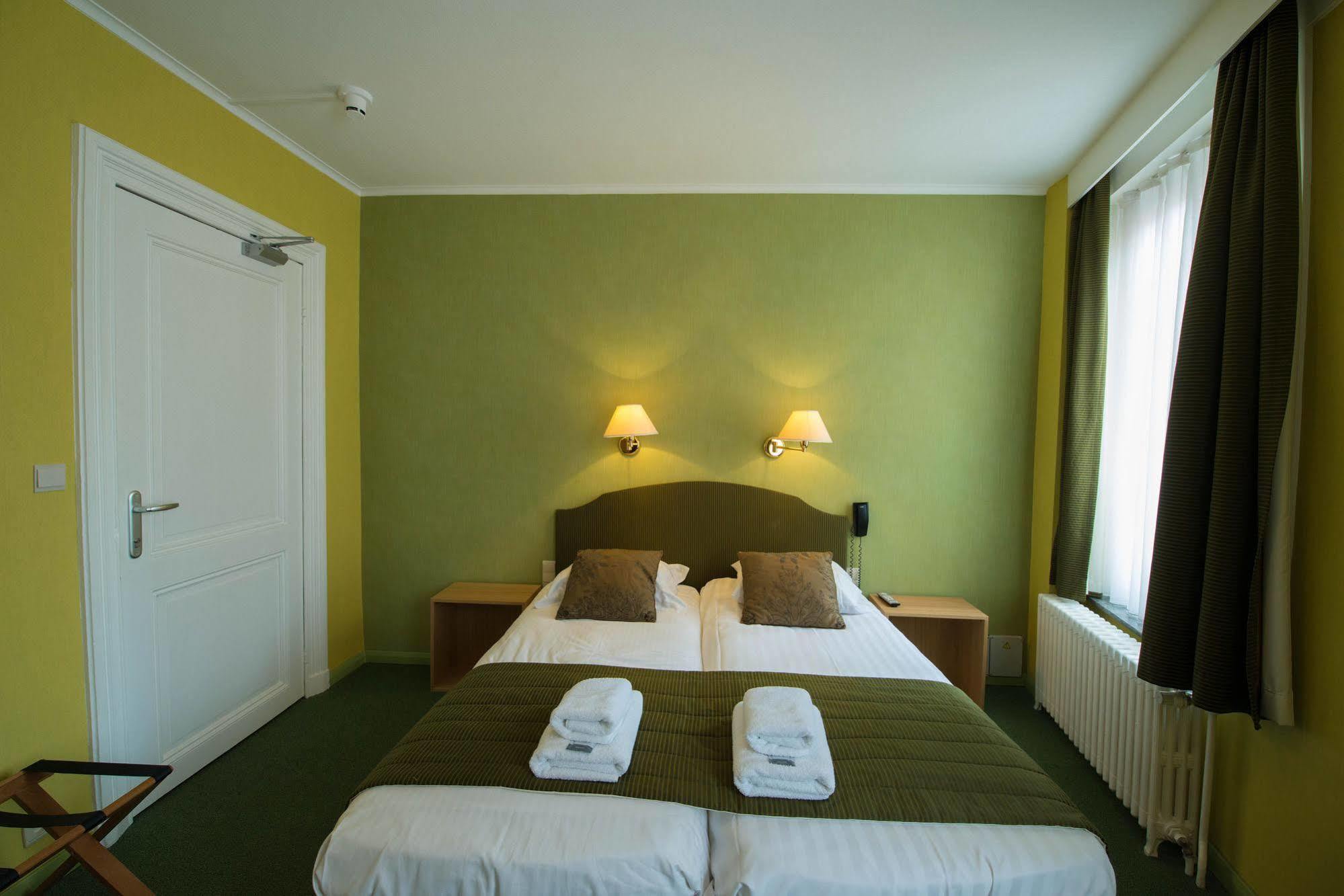 Hotel Groeninghe บรูจส์ ภายนอก รูปภาพ