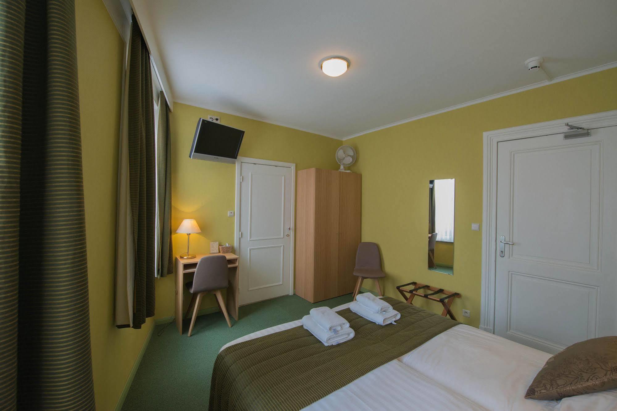 Hotel Groeninghe บรูจส์ ภายนอก รูปภาพ